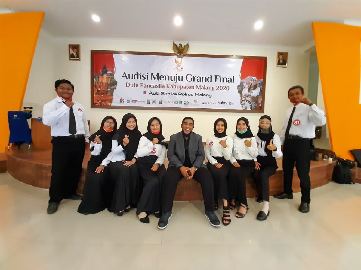 Mengenang 7 Hari Rektor UNIRA, Sejumlah Maba Bilang Begini