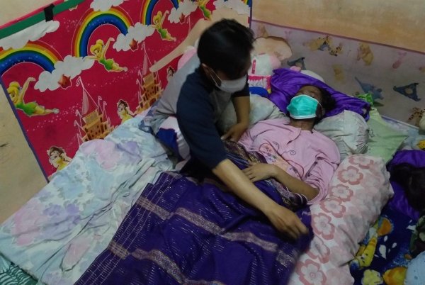 Dampak PPKM Level 4, Penghasilan Ojol Ini Menurun Hingga Hutang Uang Tetangga Beli Obat Istrinya yang Sakit