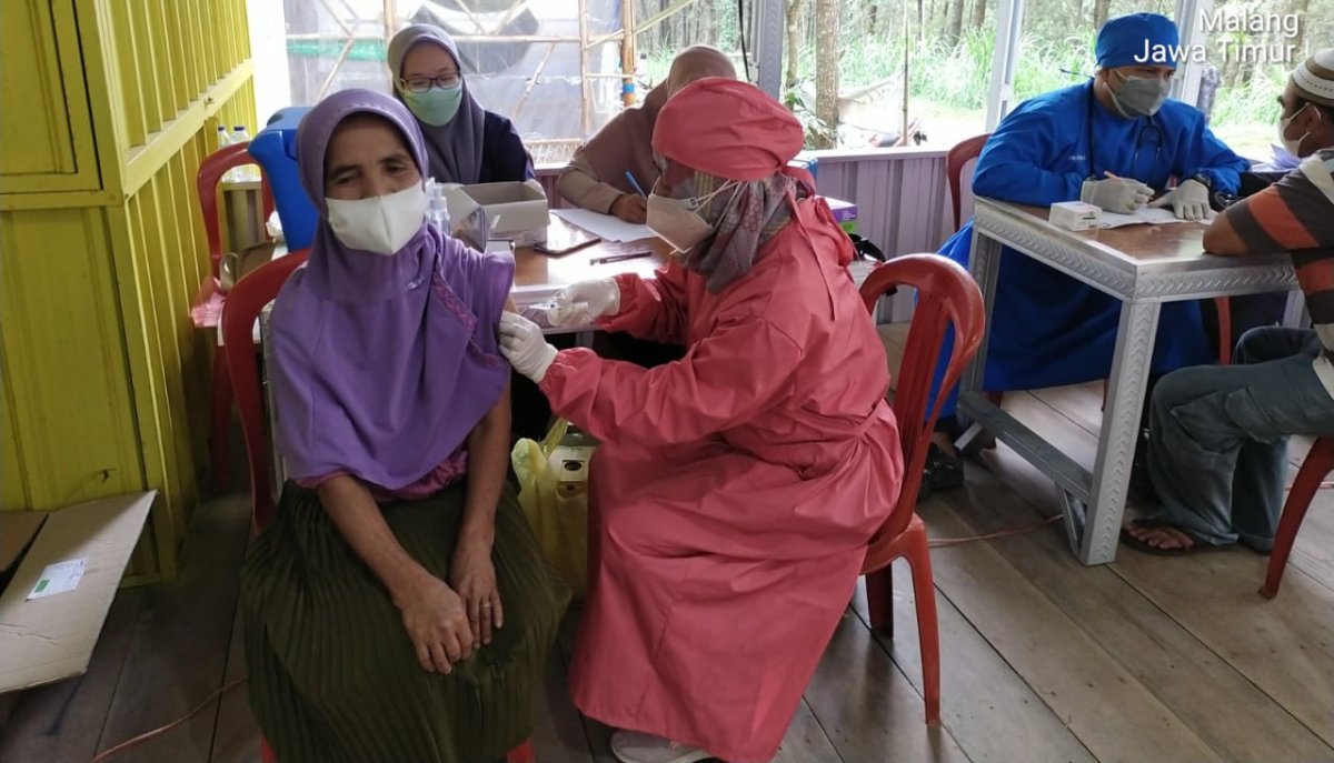 Percepat Herd Immunity, Polsek Ngajum Gelar Vaksinasi Massal