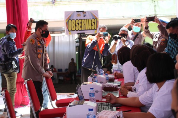 Dukung Percepatan Herd Immunity, Polresta Malang Kota Gelar Vaksinasi Massal