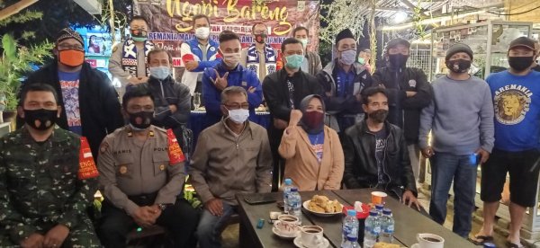 Wujudkan Pilkada Damai, Aremania Korwil Ngantang Gelar Ngopi Bareng