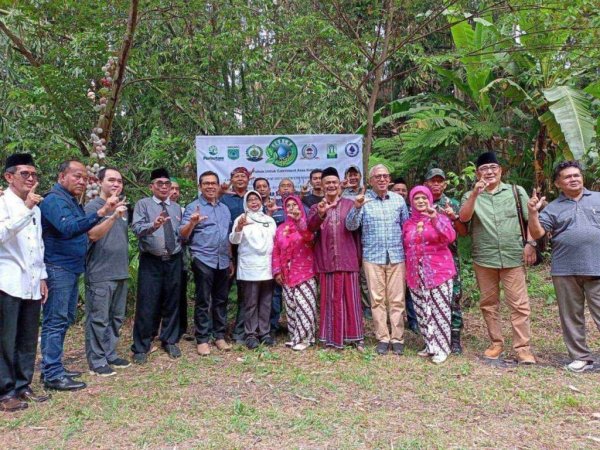 Pesantren Rakyat Gelar Sarasehan Jaga Sumber Mata Air, Ulul Azmi: Jangan Ada Penebangan Pohon