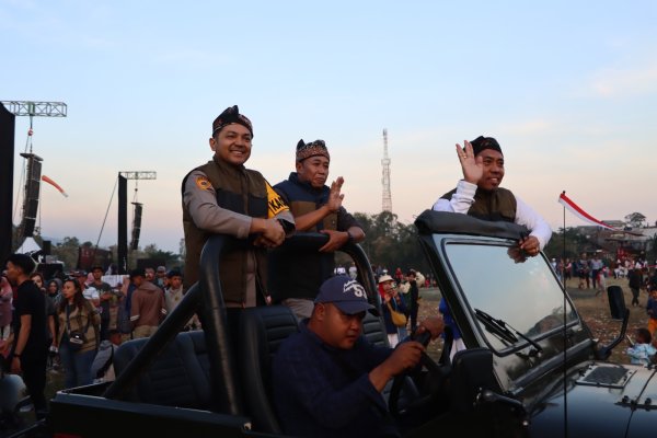 Kapolres Batu AKBP Andi Ikuti Kirab Maskot Pilkada Serentak Tahun 2024