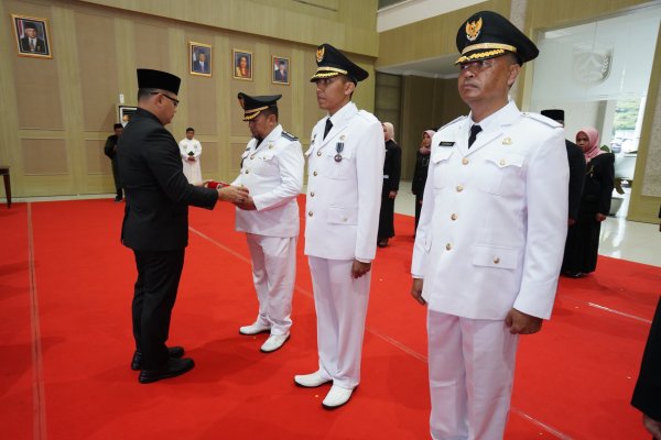 Lantik Pejabat Struktural dan Fungsional, Pj. Wali Kota Batu Aries: Bekerja Cepat dan Inisiatif