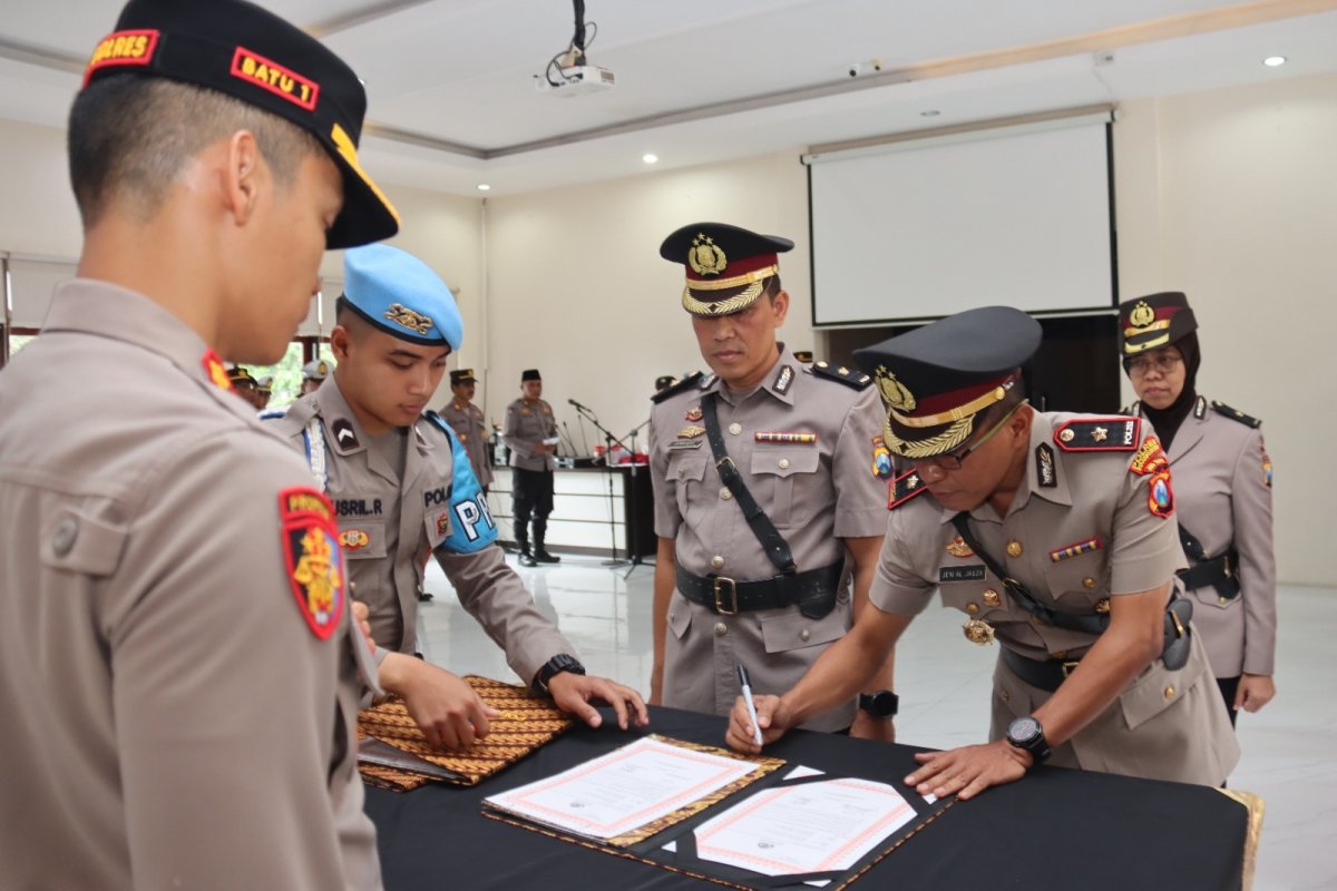 Pimpin Sertijab Waka Polres Batu, AKBP Oskar Sampaikan Pesan Hal Ini