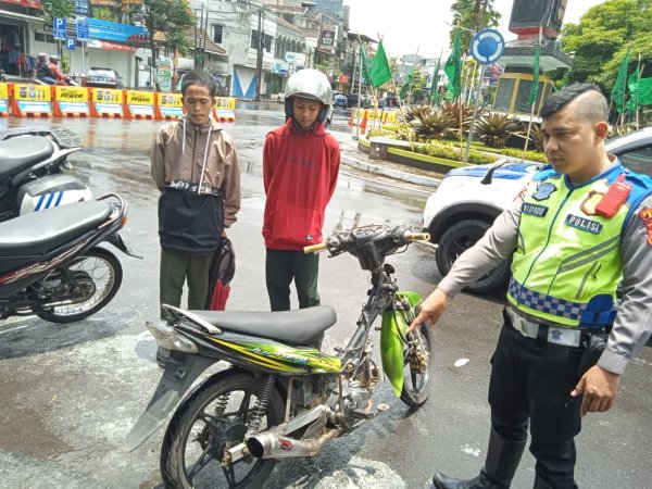 Sukseskan Program Ditlantas Polda Jatim, Satlantas Polres Batu Tertibkan Penggunaan Knalpot Tidak Sesuai Spektek