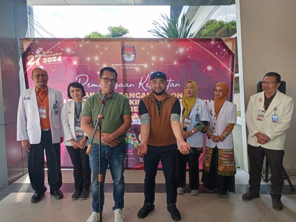 Nurochman dan Heli Suyanto, Jalani Pemeriksaan Kesehatan di RSUD Karsa Husada Kota Batu