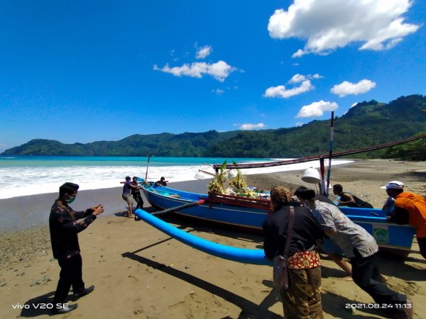 Ritual Larung Sesaji dan Bersih Desa Purwodadi, Sakral di tengah Pandemi