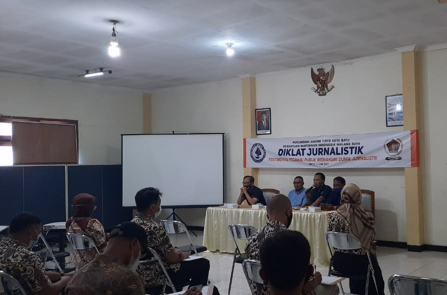Perumdam Among Tirto Kota Batu Gandeng PWI Malang Raya, Gelar Diklat Jurnalistik