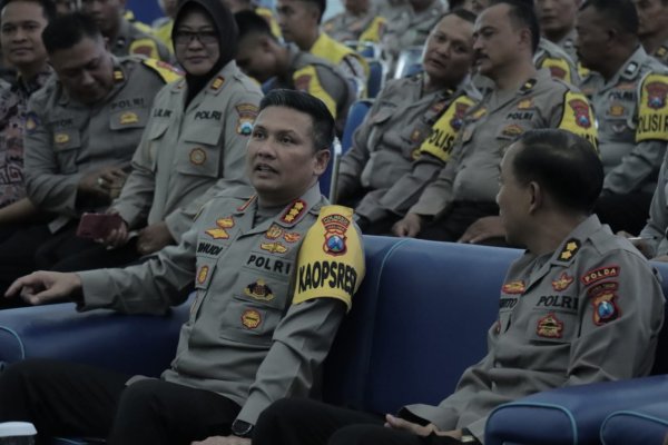 Tingkatkan Kemampuan Bertugas, Kombes Pol. Buher Bekali 559 Polisi RW dengan Latkatpuan