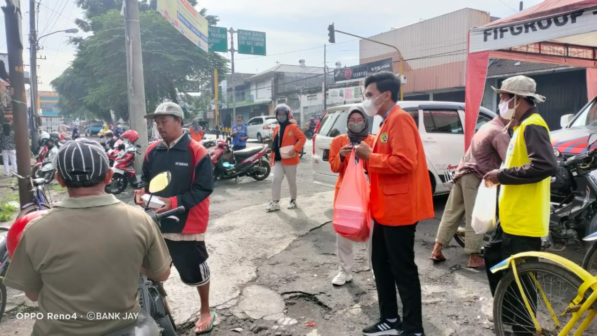 Menginspirasi, Menolong Sesama di Tengah Pandemi Santuni Yatim 