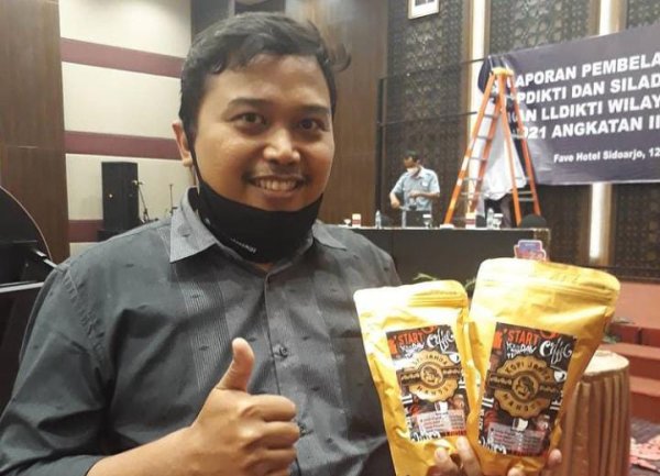 Kisah Inspiratif Pemuda Kota Malang, Eksis Jualan Kopi Dampit di Tengah Pandemi