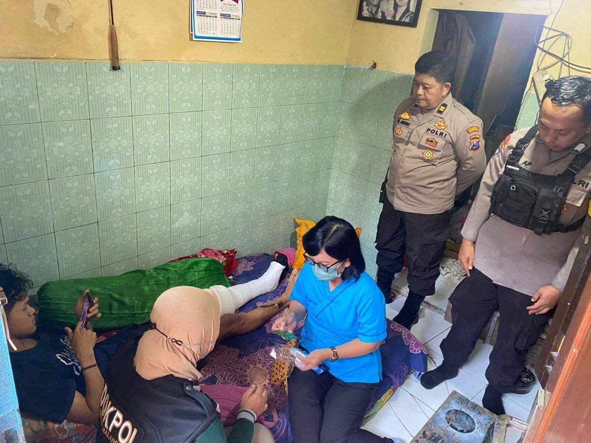 Wujud Empati dan Kepedulian, Polresta Malang Kota Kirimkan Fisioterapis Bagi Korban Tragedi Stadion Kanjuruhan