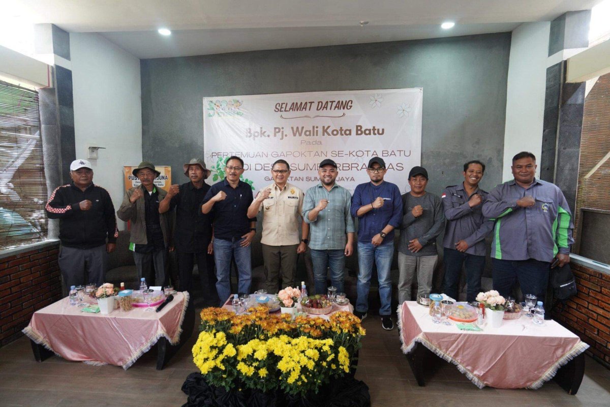 Kembangkan Sektor Pertanian, Pj. Wali Kota Batu Dr. Aries Hadiri Pertemuan Gapoktan Desa Sumber Brantas