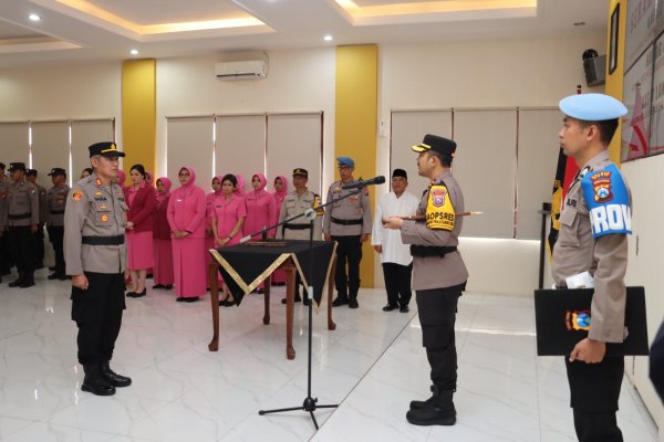 Kapolres Batu AKBP Andi Yudha Pranata Pimpin Sertijab Kasat dan Kabag Ops