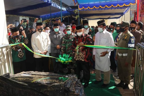 Bupati Malang Sanusi, Resmikan Masjid Jami Al-Akbar