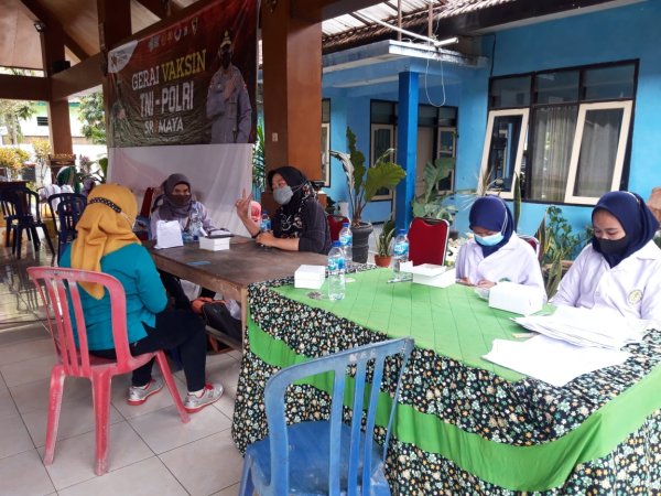 Cegah Penularan Covid-19, Camat Karangploso Gencarkan Vaksinasi Massal