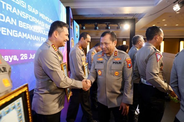 Musrenbang Rorena, Kombes Pol. Buher Terima Penghargaan Predikat Pelayanan Prima Terbaik Katagori A