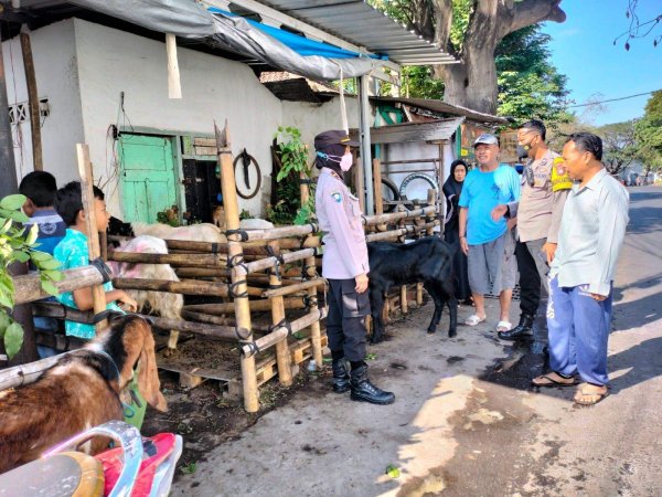 Jelang Idul Adha, Polresta Malang Kota Gencarkan Binluh Pedagang Hewan Kurban