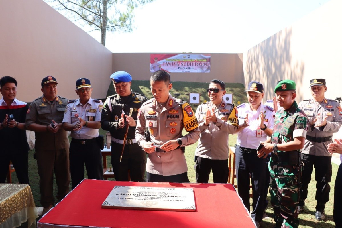 Tingkatkan Kemampuan Anggota, Kapolres Batu AKBP Oskar Resmikan Lapangan Tembak Tantya Sudirajati