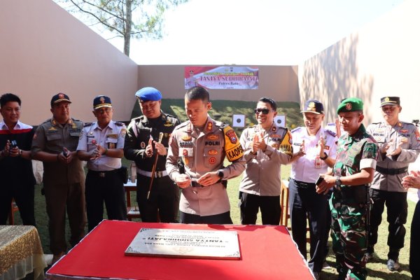 Tingkatkan Kemampuan Anggota, Kapolres Batu AKBP Oskar Resmikan Lapangan Tembak Tantya Sudirajati