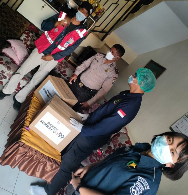 Kapolres Batu Perintahkan Anggotanya Bersama Tim Kesehatan, Bantu Balita Ketergantungan Obat
