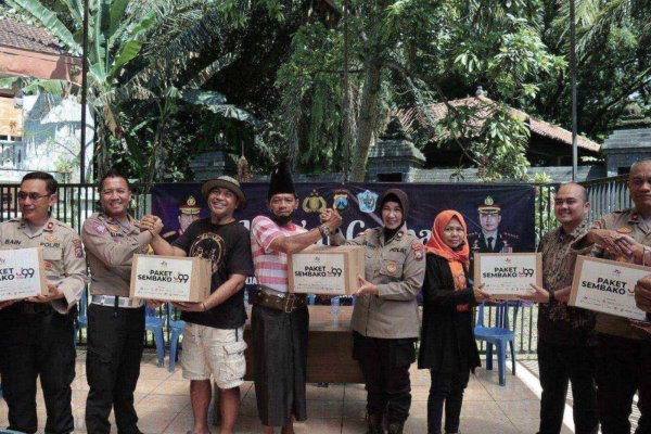 Melalui Jum’at Curhat, Polresta Malang Kota Tampung Aspirasi Komunitas Pecinta Sepeda Ontel