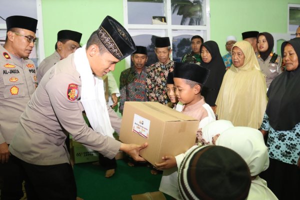 Jaga Sitkamtibmas dan Tingkatkan Silaturahmi, Kapolres Batu AKBP Oskar Safari Ramadhan ke Wilayah Ngantang
