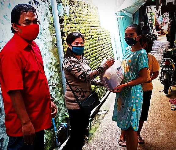 Susteran Puteri Kasih, Sukun Bagikan Sembako Bantu Warga Terdampak Covid-19