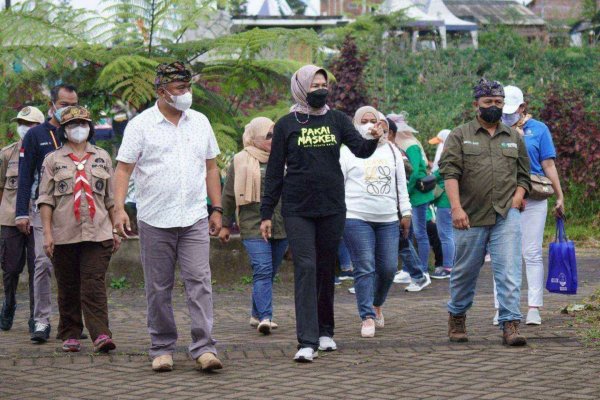 Bon Desa Fest 2022 Wali Kota Batu Launching 1 Tiket 1 Apel, Kades Tulungrejo Beri Apresiasi