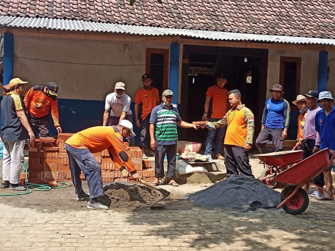 Kena Gempa, Rumah Relawan Senkom Turen Rusak Diperbaiki