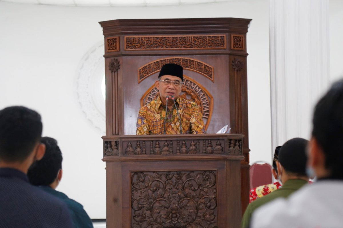 Tadarus Ramadhan, Menko PMK Dorong UMM Atasi Kemiskinan Spiritual dan Material Bangsa
