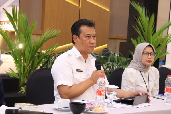 Perkuat Sinergi TPID, Sekda Pemkot Batu Drs. Zadiem Buka Rakor HLM Bahas Stabilitas Harga Bahan Pangan