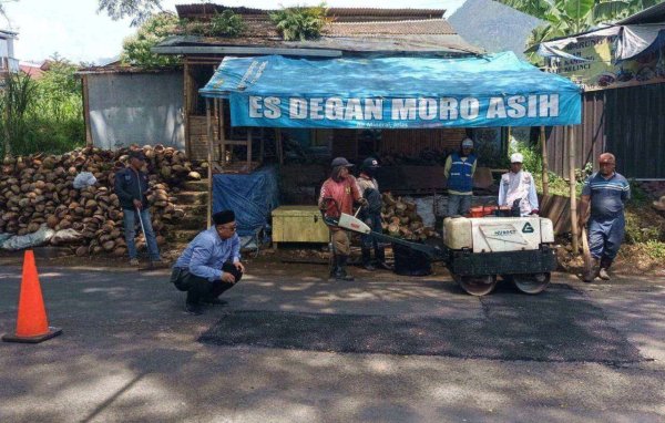Tampung Keluhan Masyarakat, DPUPR Pemkot Batu Respon Cepat Perbaiki Jalan