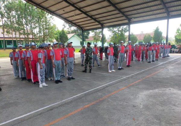 Siswa-Siswi dan STK SPI Kota Batu Ikuti Pelatihan Bela Negara Hari ke-2 di Pusdik Arhanud