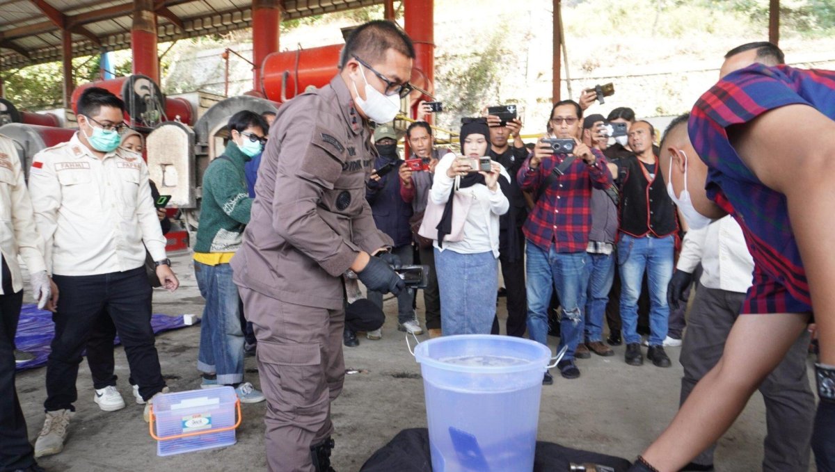 Kejari Batu Musnahkan BB, Periode November 2025 hingga Juli 2025 di TPA Tlekung