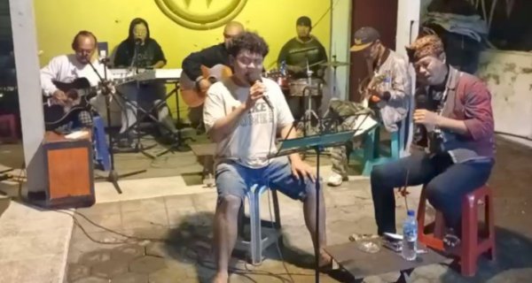 Wadahi dan Kolaborasi dengan Nge-Band Bersama, Camat Bumiaji, Thomas Maido Peduli Penyandang Disabilitas