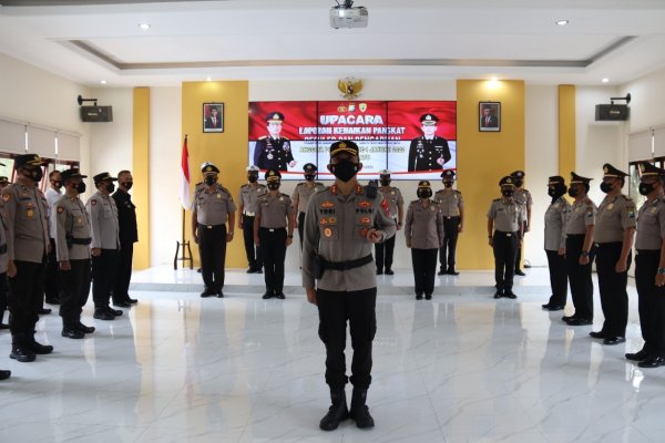 Kapolres Batu, Hadiri Upacara Korps Raport Kenaikan Pangkat