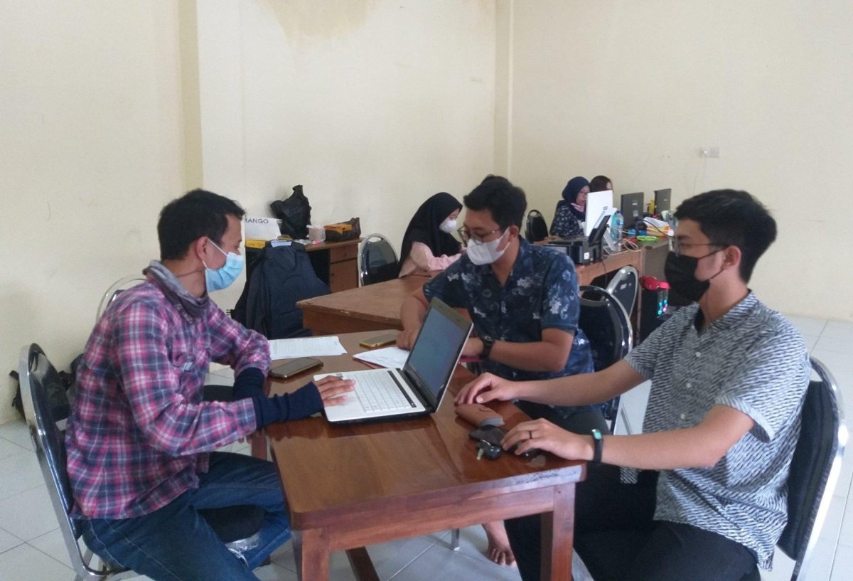 Bumdes Mayangsari, Bantu Perizinan Usaha Secara Online