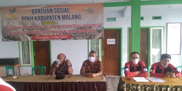 Pendamping PKH, Beri Santunan Korban Gempa di Tirtoyudo