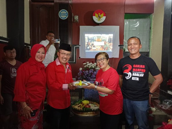 Caleg DPC PDI Perjuangan Dra. Triwahyuni Widiestuti Gelar Tasyakuran Peringati HUT PDI Perjuangan ke-51