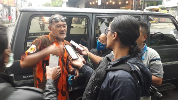 Kamis Barokah, LSM Alap-Alap Bagikan Takjil dan Masker Gratis