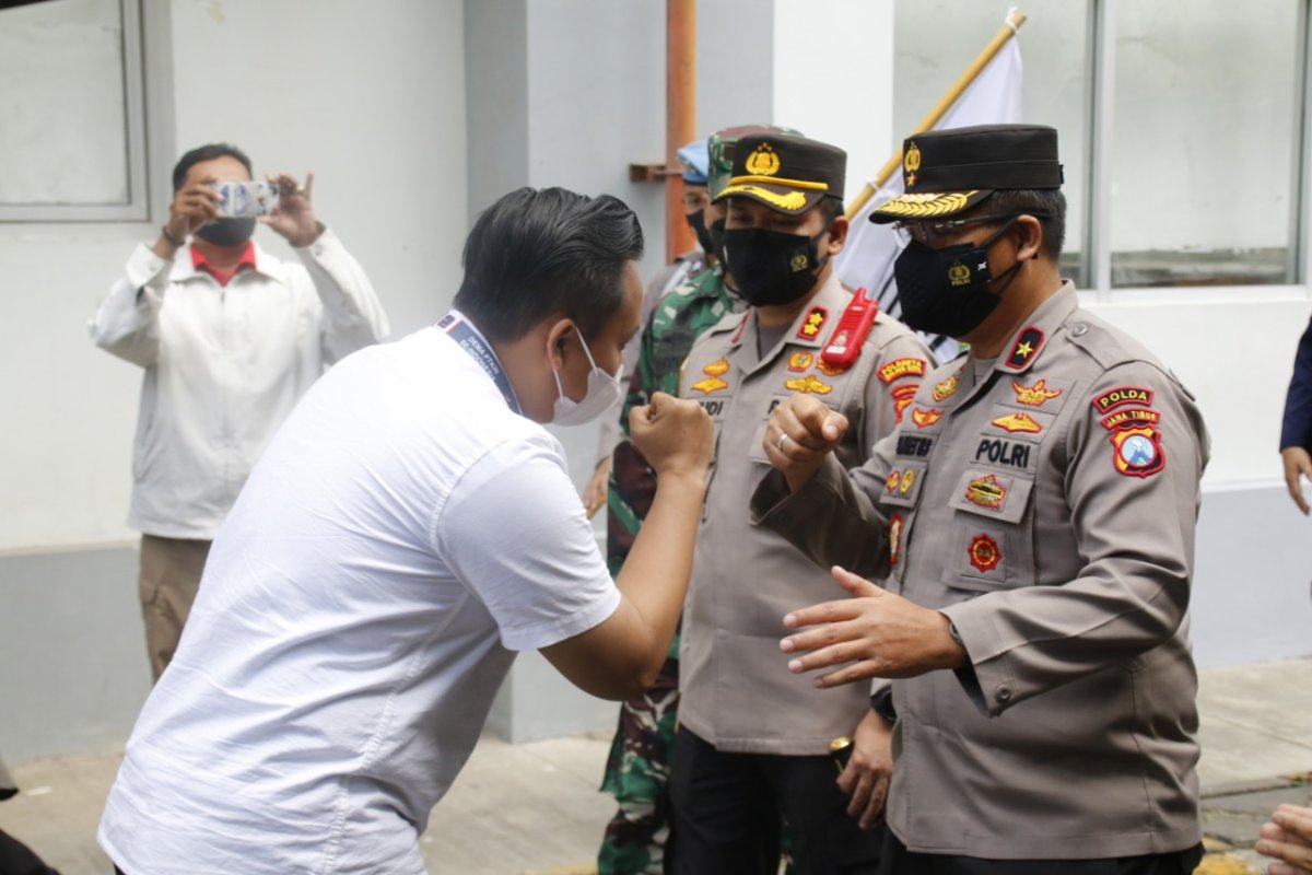 Kapolresta Malang Kota Dampingi Wakapolda Jatim, Tinjau Vaksinasi