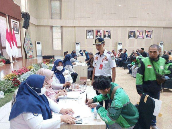 Tekan Inflasi Kenaikan Harga BBM, Dishub Pemkot Batu Salurkan Sumsidi BLT
