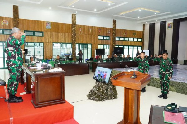 Pangdivif 2 Kostrad Hadiri Penutupan Latposko LKO PPRC TNI TA. 2023 di Madivif 2 Kostrad