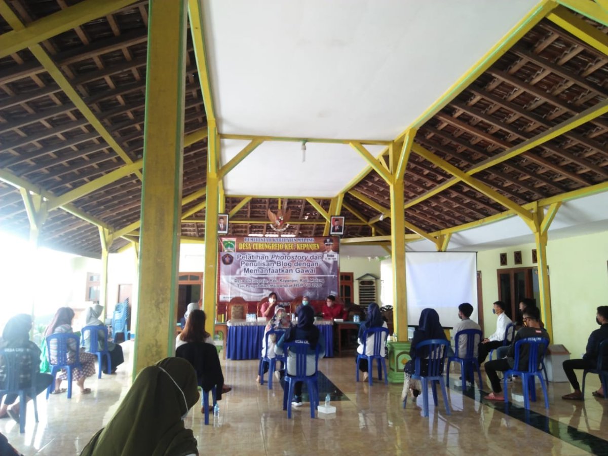 Dorong Warga Desa Menulis, Tim dari FISIP UB Gelar Pelatihan