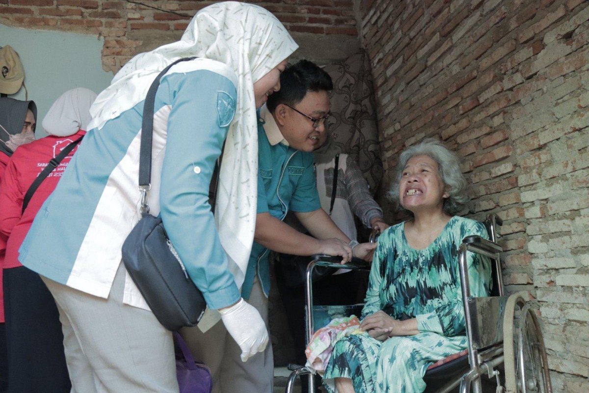Peduli Kesehatan Disabilitas, Si Dokkes Polresta Malang Kota Gelar Bakti Kesehatan