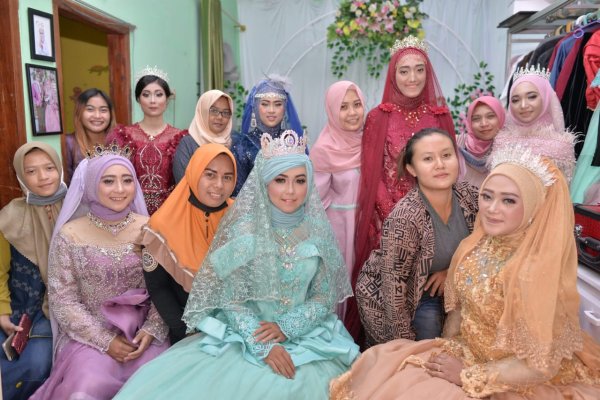 Peserta Kelas Merias Banjir Job, Ainayyah Bersyukur