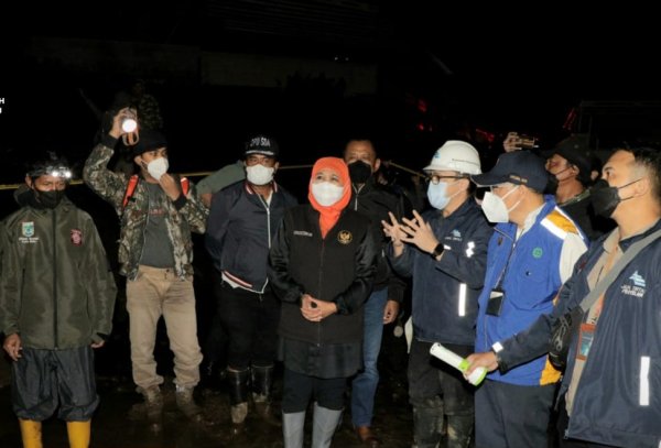 Tinjau Lokasi Banjir Bandang, Gubernur Jatim Khofifah Siapkan Langkah Antisipasi