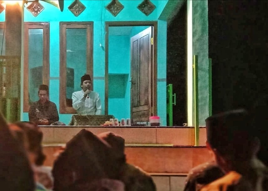 Tema Tawadhu Kepada Ortu, Menghiasi Tausiyah Silaturahmi Tahunan Ponpes Ar-Roudloh Sidodadi Gedangan